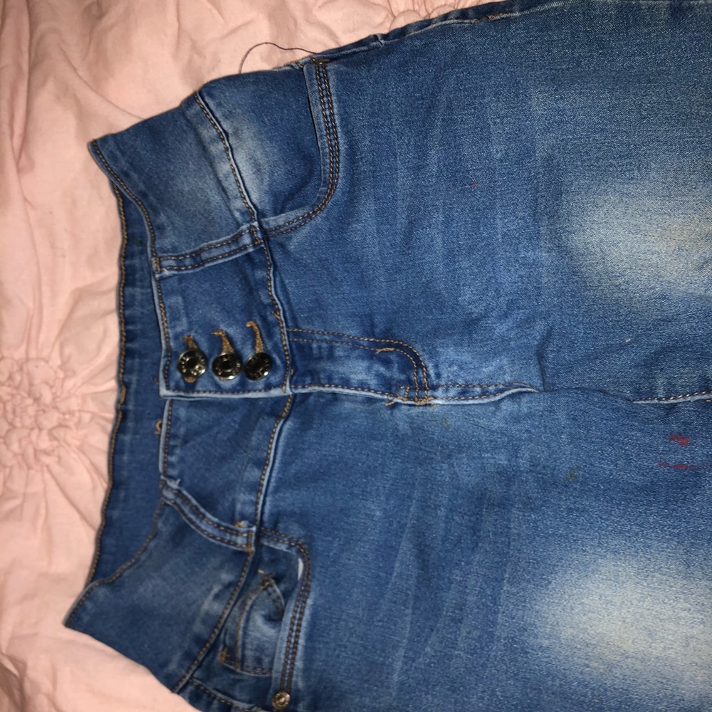 High waisted jeans